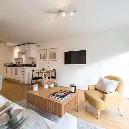 Modern Flat, Oxford City Centre ภายนอก รูปภาพ