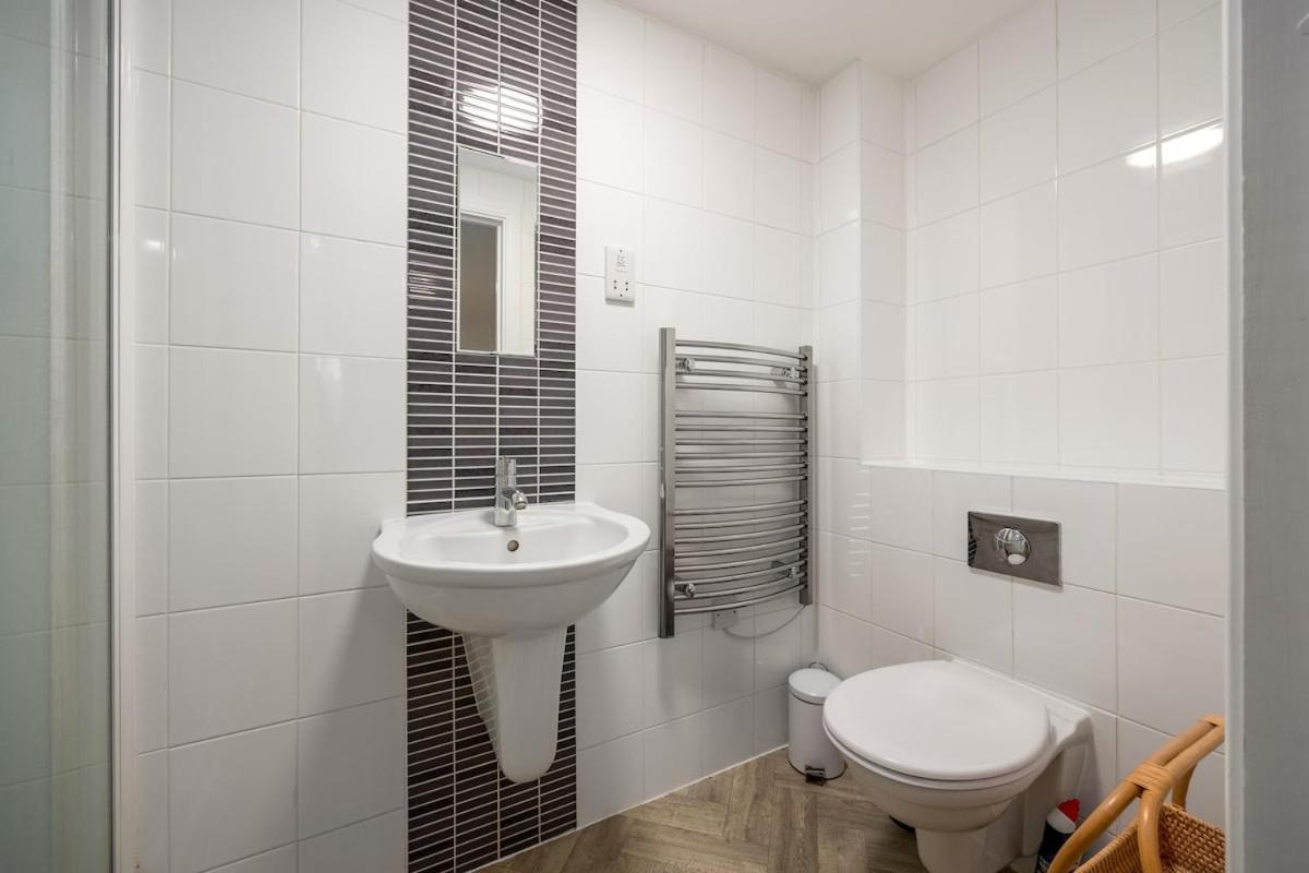 Modern Flat, Oxford City Centre ภายนอก รูปภาพ