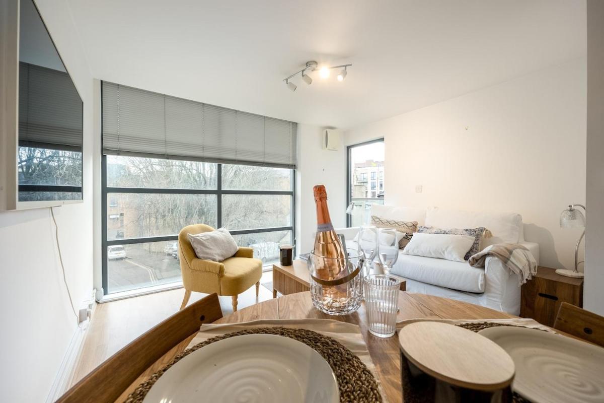 Modern Flat, Oxford City Centre ภายนอก รูปภาพ
