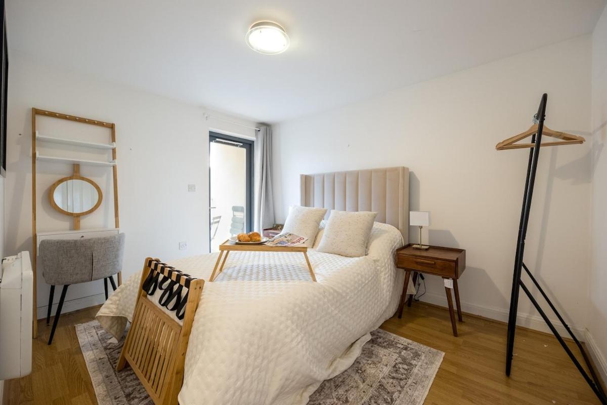 Modern Flat, Oxford City Centre ภายนอก รูปภาพ