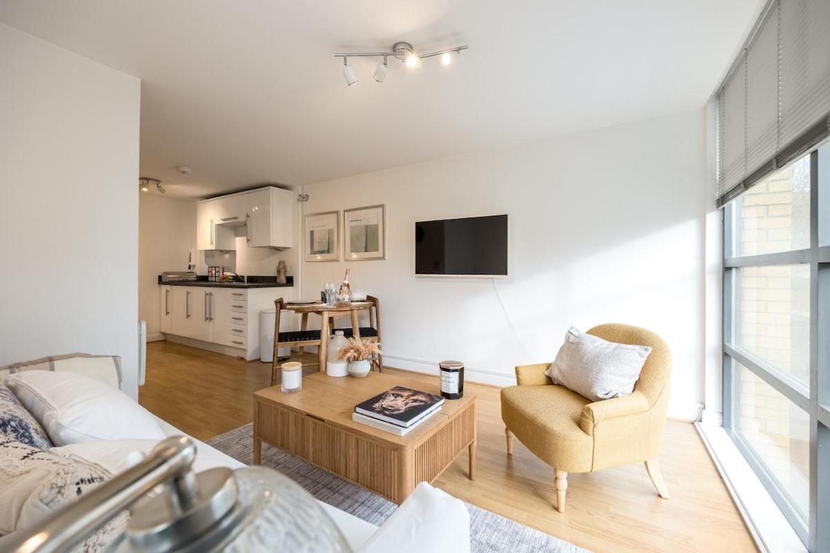 Modern Flat, Oxford City Centre ภายนอก รูปภาพ